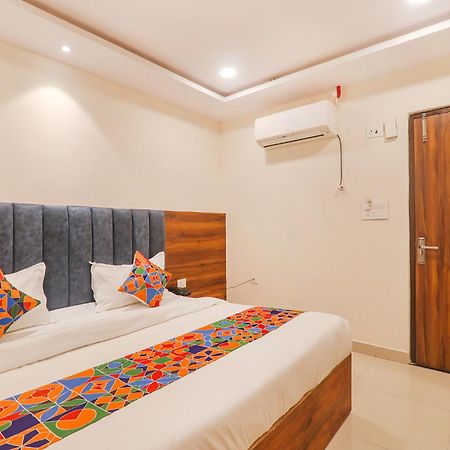 Fabhotel Rachna Palace And Banquets - Nr Lekhraj Metro Station Lucknow Exterior photo