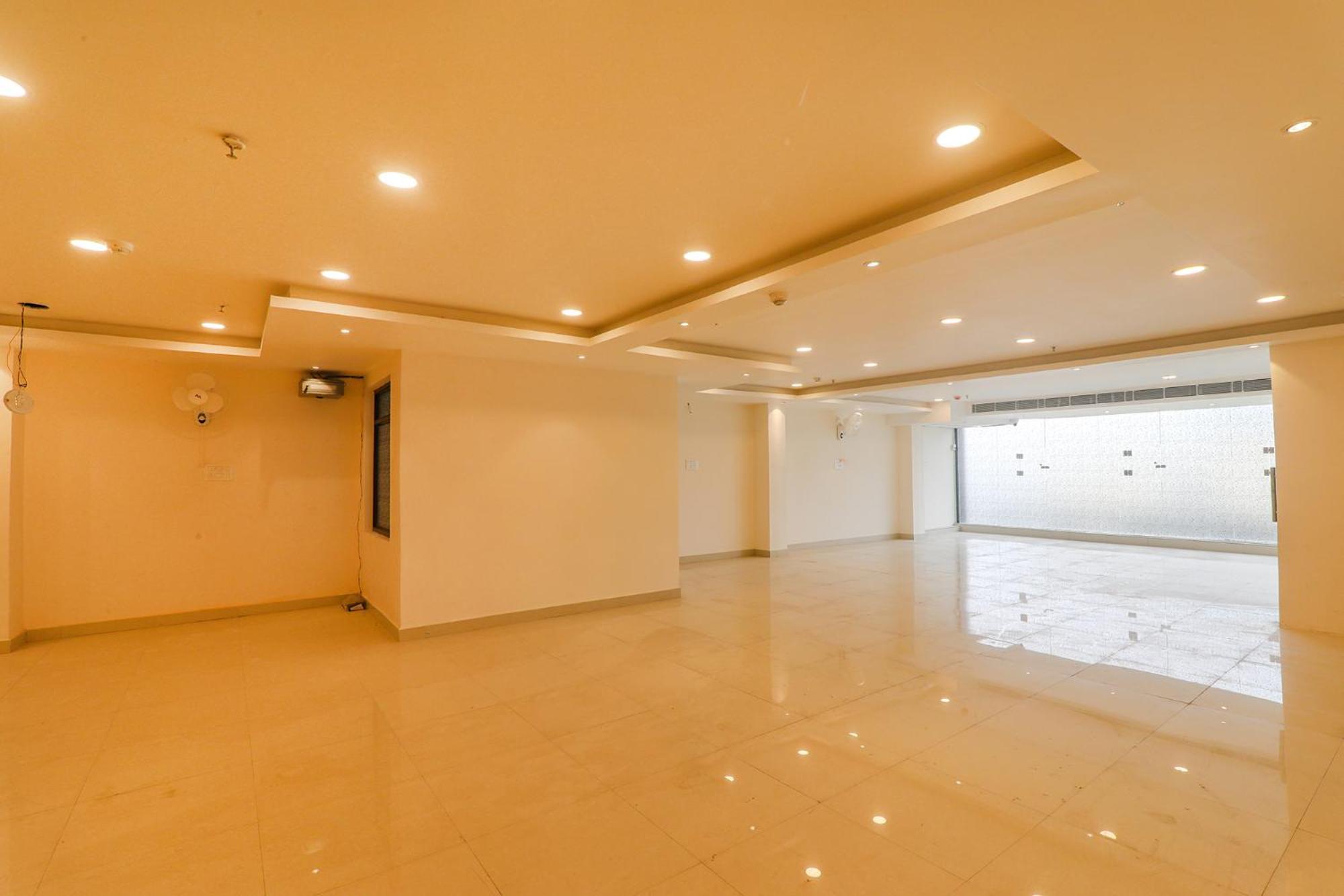 Fabhotel Rachna Palace And Banquets - Nr Lekhraj Metro Station Lucknow Exterior photo